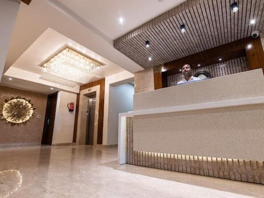 Hotel Emerald Inn Bhopal Bagian luar foto